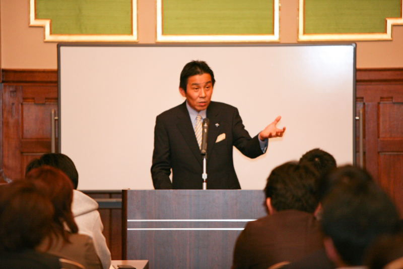 講師発表風景　吉田雅紀氏
